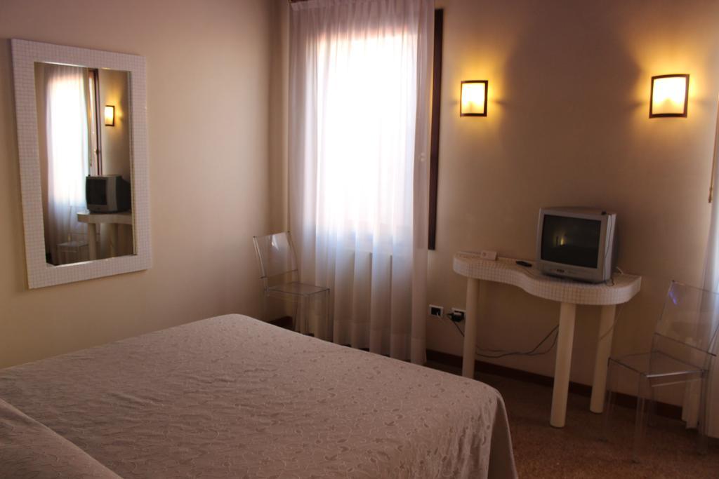 Domus Orsoni Bed & Breakfast Venesia Bagian luar foto